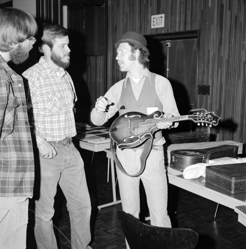 1977 GAL Convention, with Don Bradley and Derek Iverson. Mandolin by Buzz.