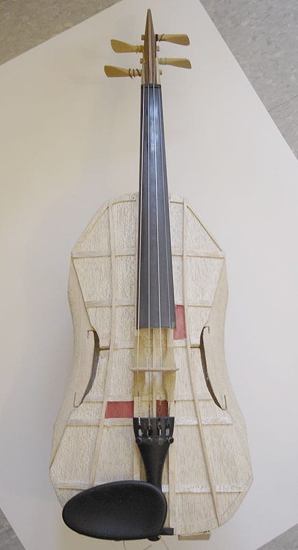 Doug Martin plays his fourteenth experimental balsa violin, B14. (image 2 of 2)