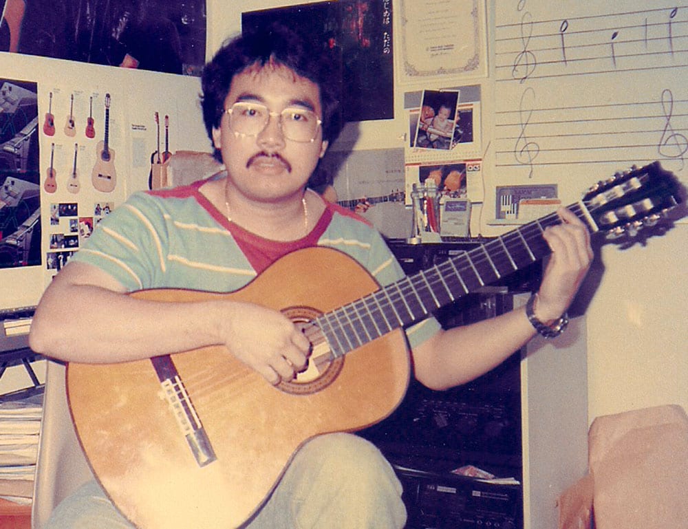 Jeffrey Yong was a professional guitarist in 1986.