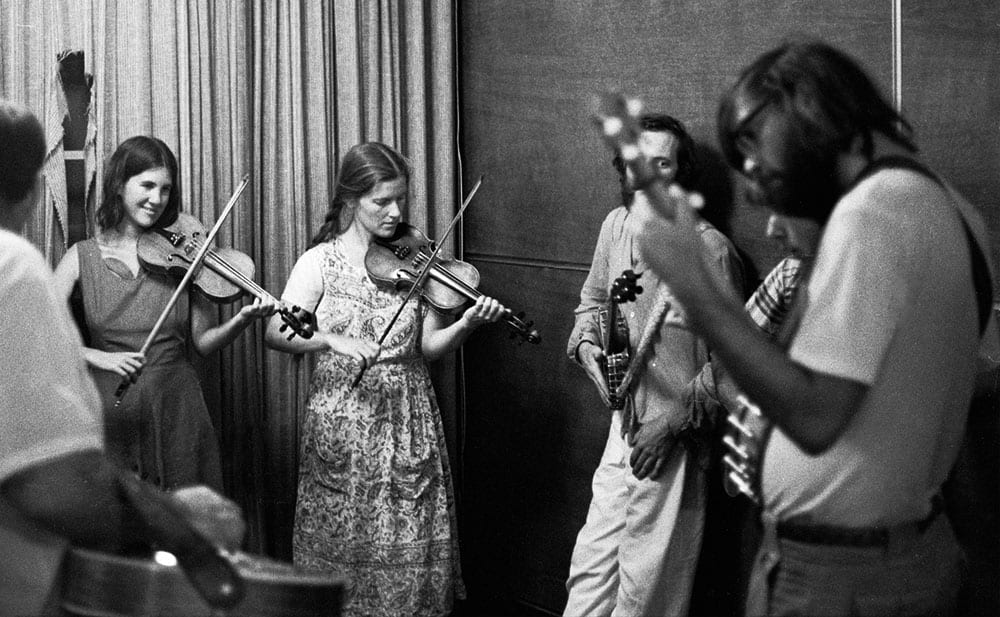 Playing music after hours at the 1979 GAL Convention with Fred Carlson, Suzie Norris, Nick Clark, Doug Ecker and others. (image 2 of 2)