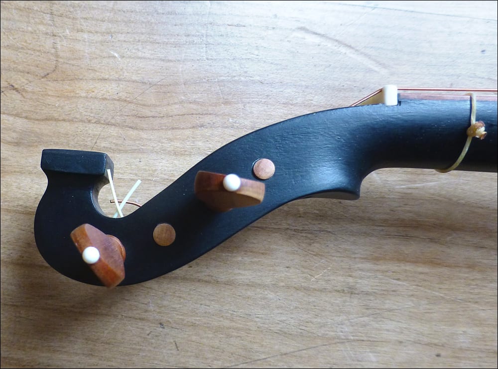 Details of Sebastian’s instrument based on “the Cremona mandolin.” (Image21 of 6)