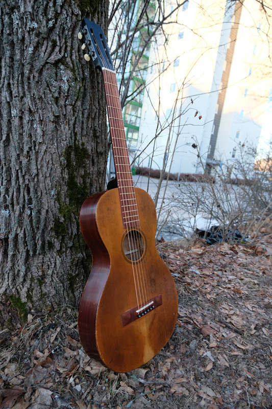 The “Edvin” guitar after restoration. Photo 2 of 7.