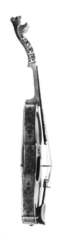 Hardanger fiddle by Torleiv Frøysaa, 1921. This is a fairly typical instrument. Note the metal rod that serves as a guide for the understrings. (Photo 2 of 3)