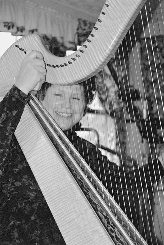Professional harper Eve Watters was kind enough to test fly the kit harp. She was more impressed with the harp than with the author’s ability to tune it correctly.