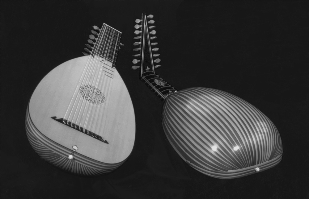 Two Lundberg lutes which were displayed in “The Harmonious Craft,” a juried show of instruments by some of the best American musical instrument makers, at the Renwick Gallery of the Smithsonian Institute, in 1978–1979. Left, a 10-course Renaissance lute after Michielle Harton, 1976. Right, an 11-course lute after Magno Dieffopruchar, built in 1974. Photo courtesy of Linda Toenniessen.